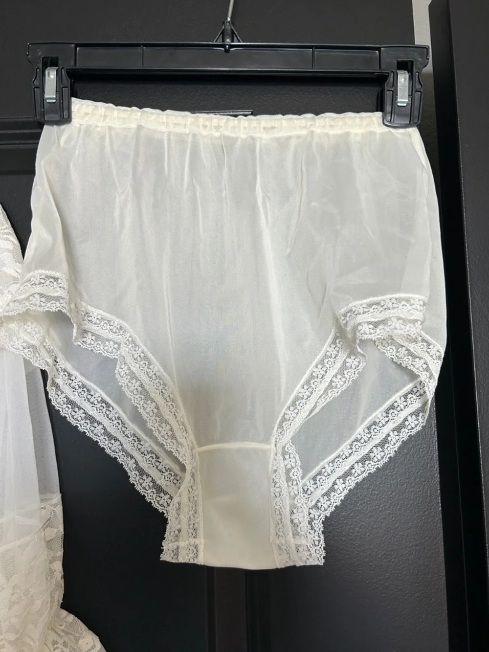 Vintage Sheer Lace Peignoir Set - Cream